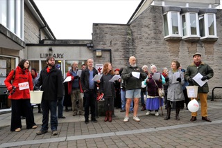 Carol singing Wells 2014